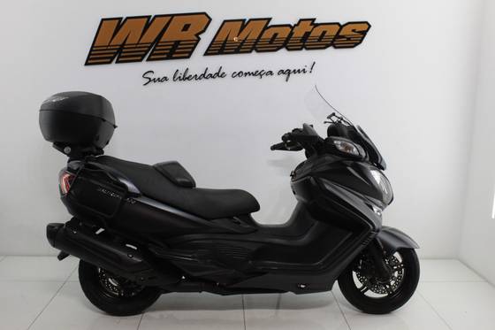 SUZUKI BURGMAN 650 EXECUTIVE SUZUKI BURGMAN 650 EXECUTIVE